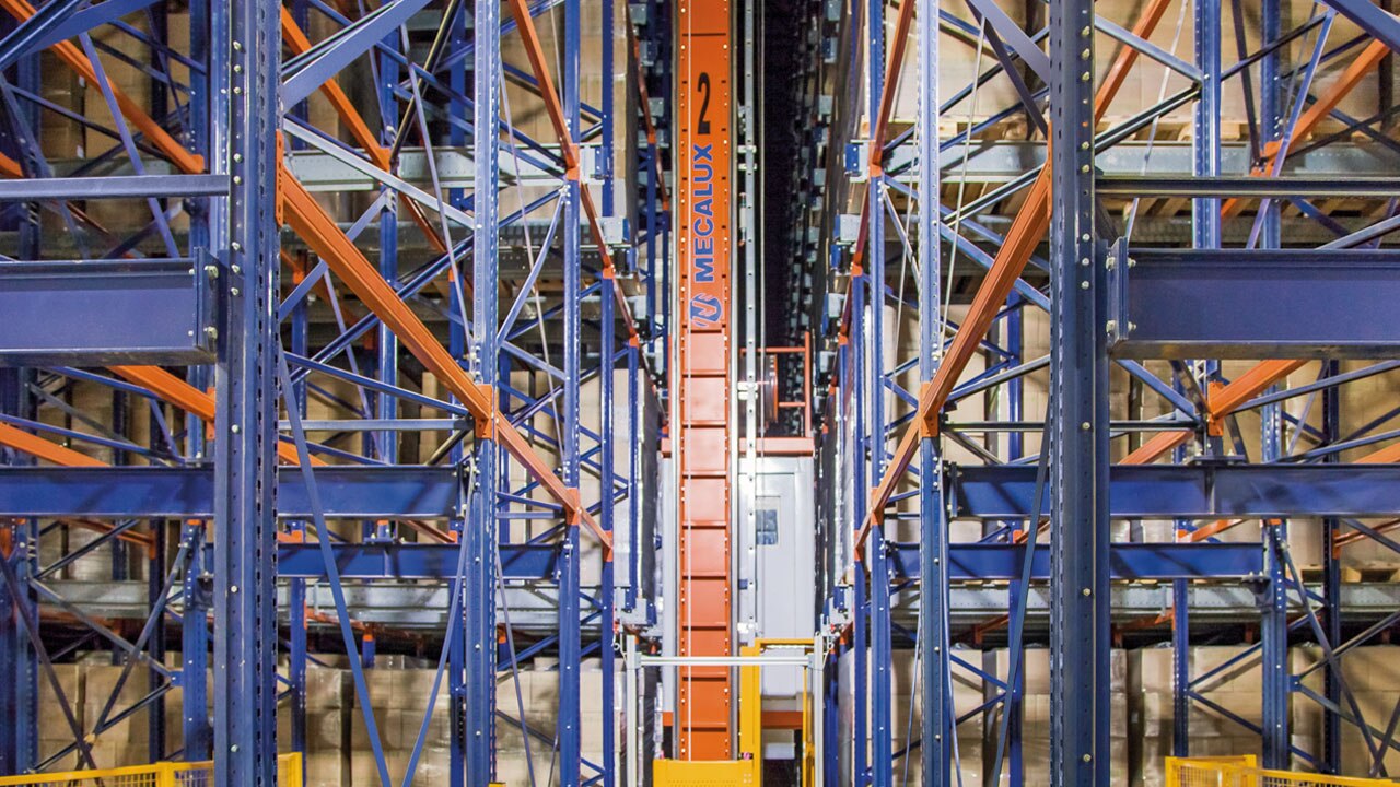 Armazém automático autoportante da Bem Brasil Armazém automático autoportante da Bem Brasil