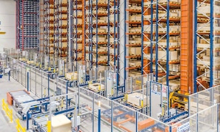 Os PLCs em logística, primeiro passo para a automação do armazém