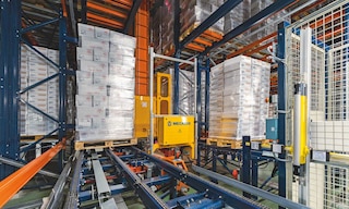 Os smart pallets são uma solução para automatizar o gerenciamento de paletes no armazém