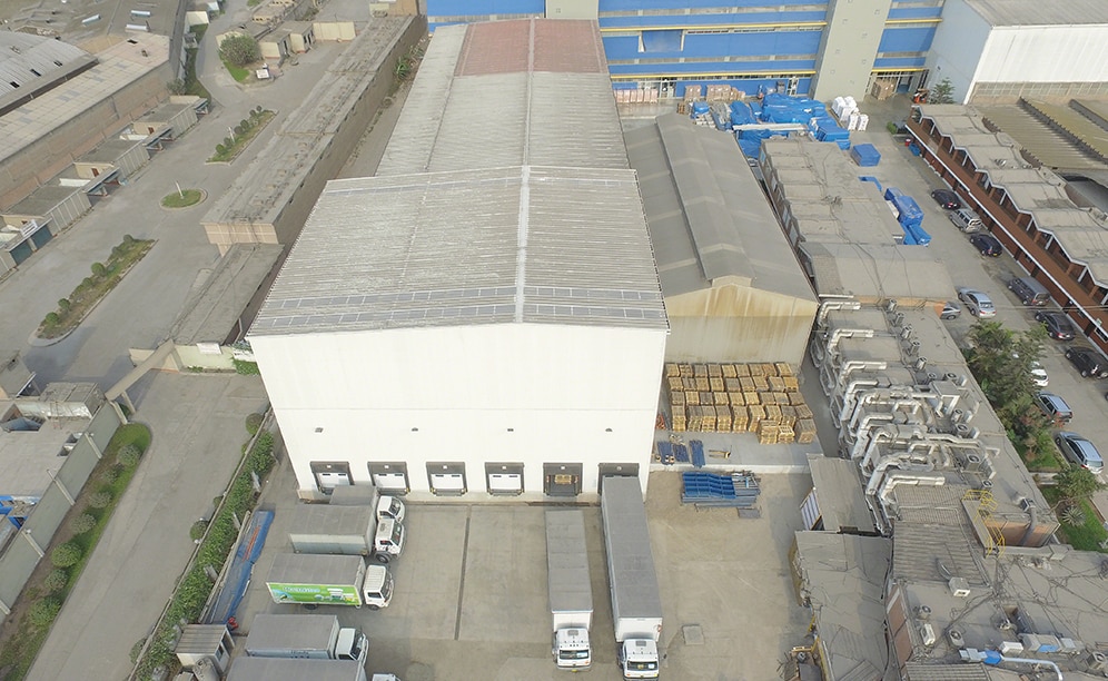 A Mecalux propôs a construção de um novo armazém autoportante. Esta ampliação de 475 m² mede 16 m de altura e permite armazenar 780 paletes