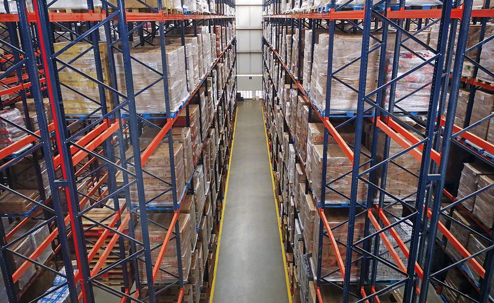 O armazém do supermercado ‘online’ Super Nosso no Brasil O armazém do supermercado ‘online’ Super Nosso no Brasil