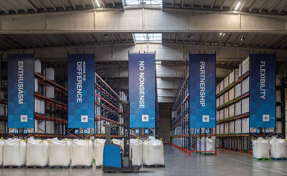 Armazém da Van Moer oferece uma capacidade de armazenamento para 15.345 paletes