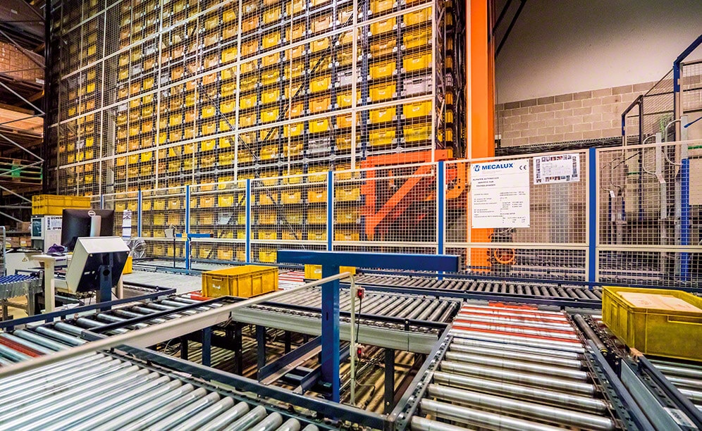 JCH, líder no mercado de ar condicionado, melhora a capacidade de armazenamento e picking de seu armazém de componentes em Barcelona com um transelevador automático para caixas JCH, líder no mercado de ar condicionado, melhora a capacidade de armazenamento e picking de seu armazém de componentes em Barcelona com um transelevador automático para caixas