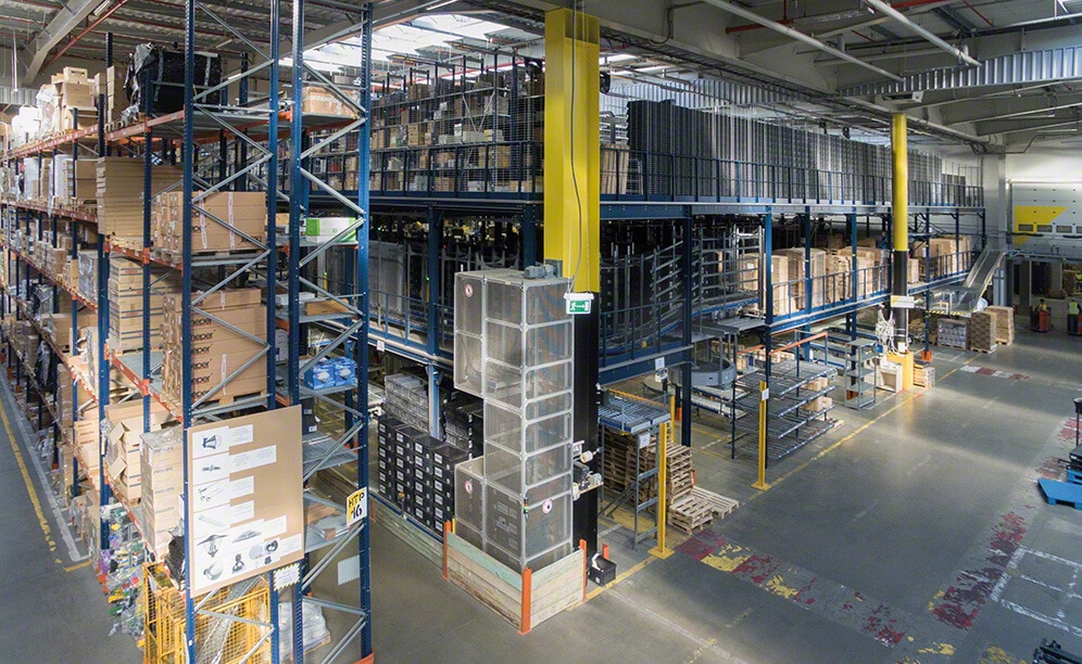 Com capacidade para 35.00 paletes, o centro logístico do operador e distribuidor 3LP se converte em um dos maiores e eficientes da Polônia Com capacidade para 35.00 paletes, o centro logístico do operador e distribuidor 3LP se converte em um dos maiores e eficientes da Polônia