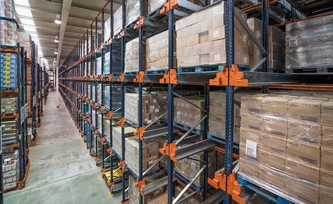 Como conseguir capacidade para 1.000 paletes mas na mesma superfície de armazenagem? Como conseguir capacidade para 1.000 paletes mas na mesma superfície de armazenagem?