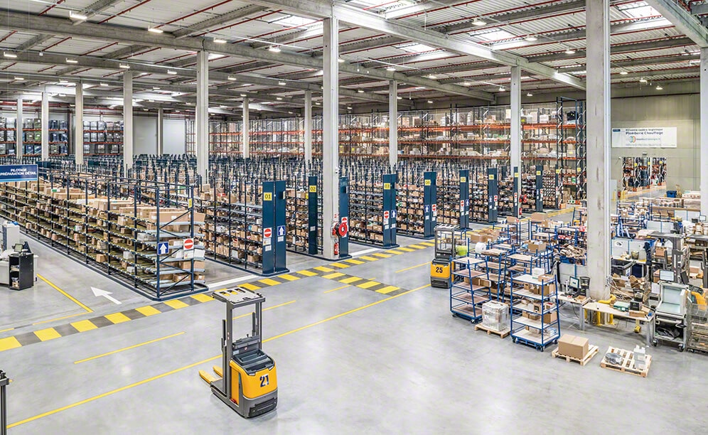 A distribuidora de materiais elétricos Rexel inaugura armazém na França A distribuidora de materiais elétricos Rexel inaugura armazém na França