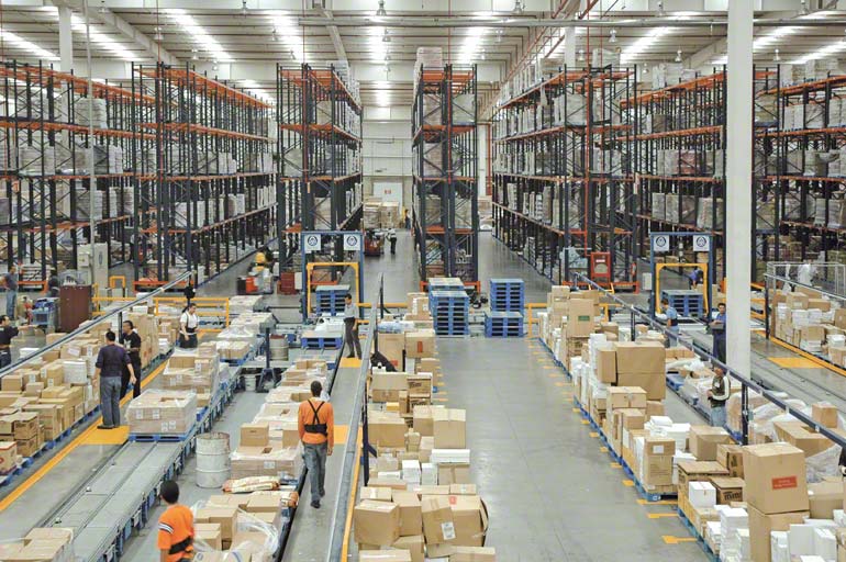 Armazém para a empresa de distribuição