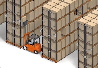 Armazém com estantes sismo-resistentes na Itália para a Bomi Group Armazém com estantes sismo-resistentes na Itália para a Bomi Group