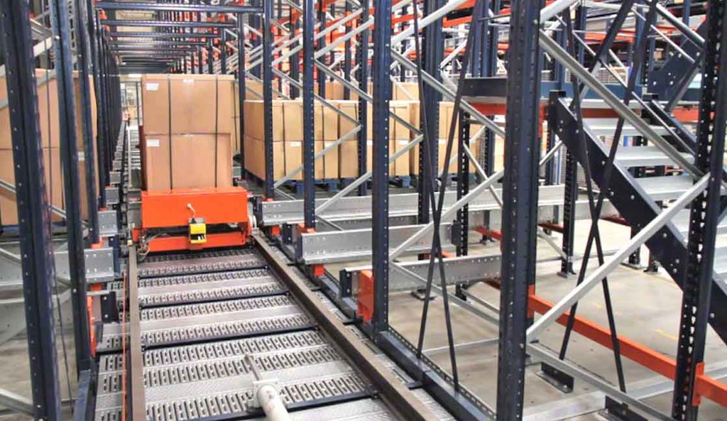 Sistema de Pallet Shuttle automático, exemplo da aplicação da inteligência artificial em logística Sistema de Pallet Shuttle automático, exemplo da aplicação da inteligência artificial em logística