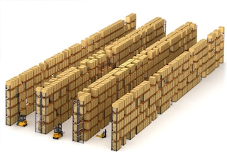 O armazém para paletes da rede varejista CBA Slovakia O armazém para paletes da rede varejista CBA Slovakia