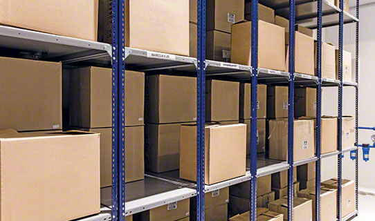 Cantoneira perfurada