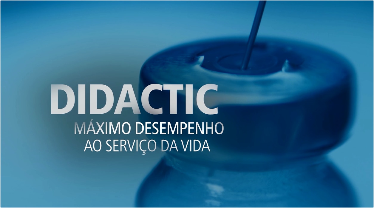 Didactic uma capacidade total de 11.000 paletes com o pallet shuttle Didactic uma capacidade total de 11.000 paletes com o pallet shuttle