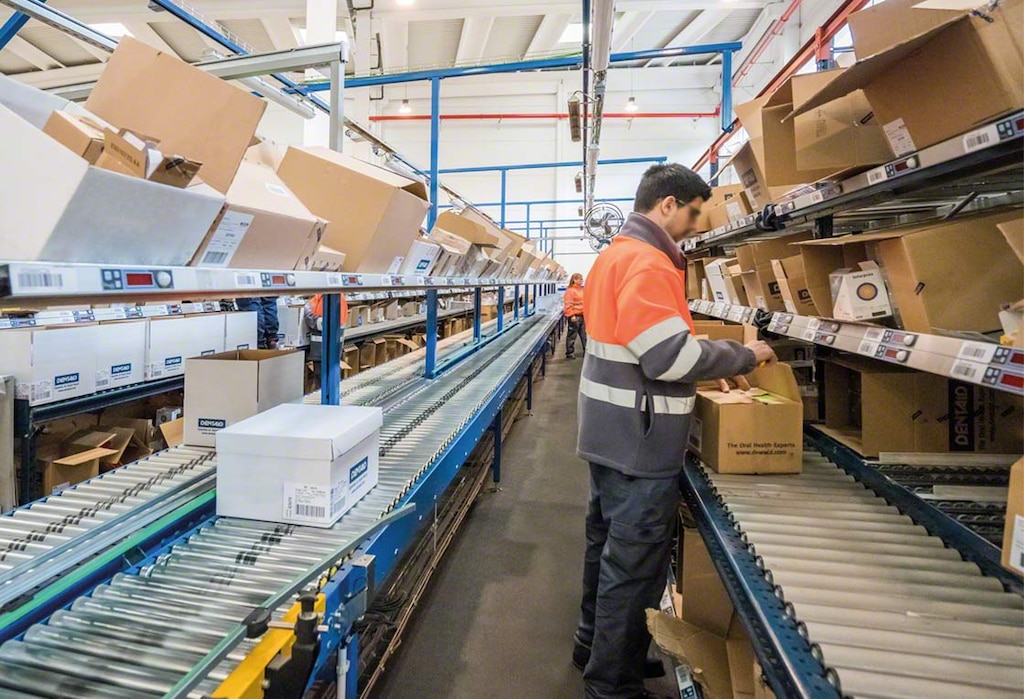 O ‘pick-to-carton’ consiste em preparar os pedidos diretamente nas caixas de papelão que serão entregues aos clientes