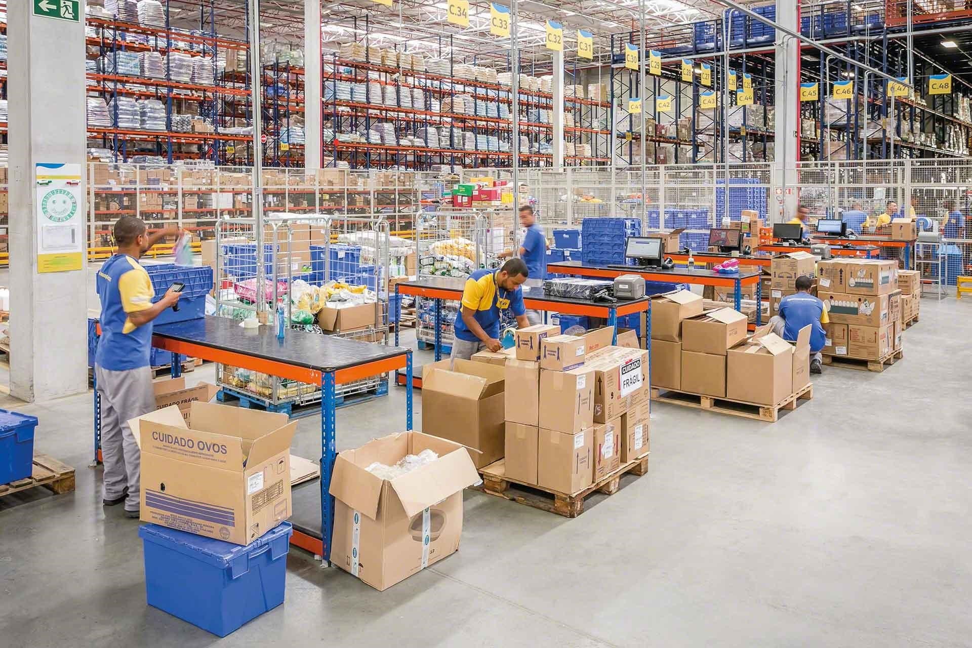 Gerenciar com êxito as operações de logística na alta temporada é um desafio Gerenciar com êxito as operações de logística na alta temporada é um desafio