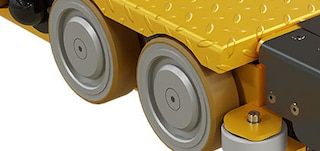 O carro 4-Way tem 8 rodas de movimento em canal