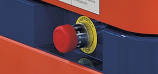 Cada robô AMR inclui botões de segurança que ao serem ativados conseguem pará-lo totalmente