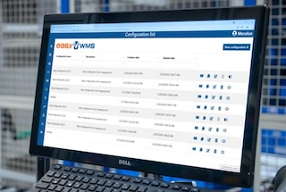 O gerenciador de frotas realiza uma atribuição inteligente de tarefas entre os robôs móveis autônomos da frota