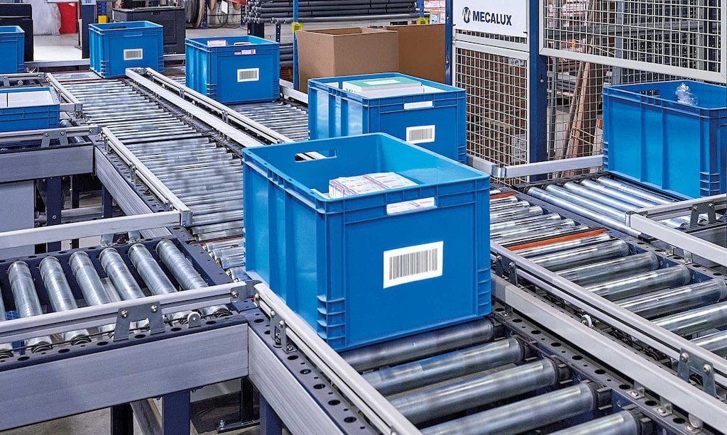 Ray Stanton Avery inventou as etiquetas autoadesivas em 1935