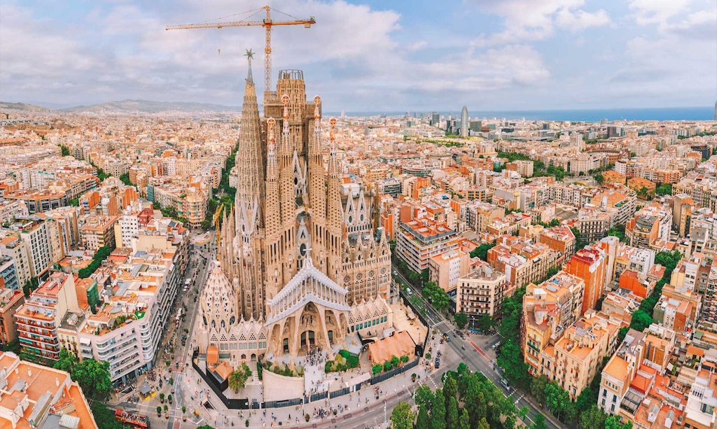 A Sagrada Família em Barcelona combina tradição e inovação constante