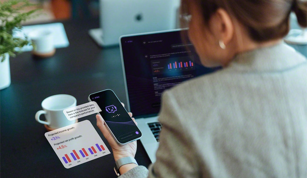 Os Large Language Models (LLMs) são utilizados como assistentes conversacionais que atendem às perguntas de clientes