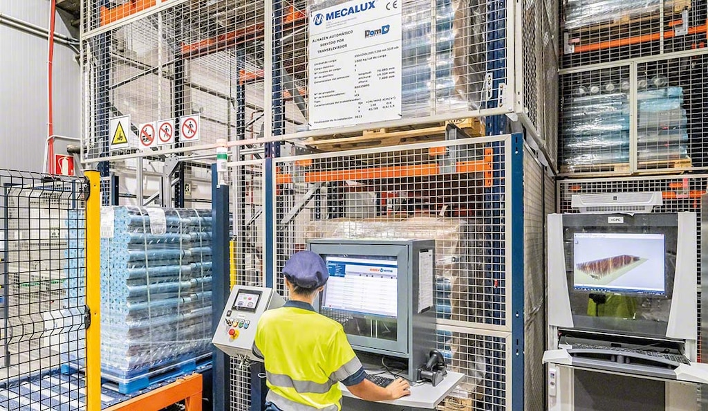 Utilizar um sistema de gerenciamento de armazém ajuda a reduzir os custos de estoque