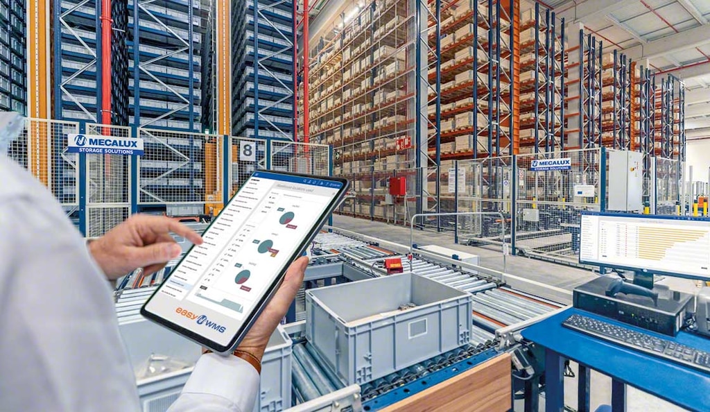 As empresas podem guardar o estoque no armazém e comprová-lo através de um software