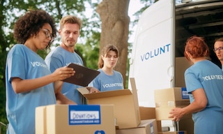 A logística humanitária coordena o armazenamento, o transporte e a entrega de ajuda