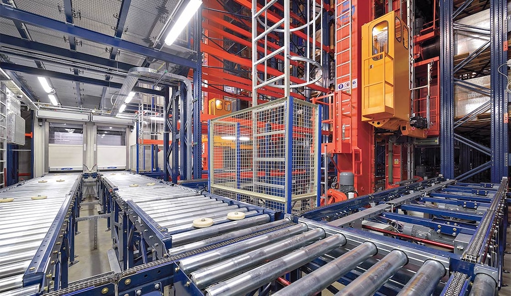 O armazém automático autoportante da Takeda na Polônia utiliza um sistema de inertização com nitrogênio para manter níveis de oxigênio inferiores a 15%