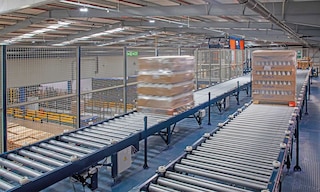 A logística de distribuição faz com que os produtos cheguem aos clientes que os pedem