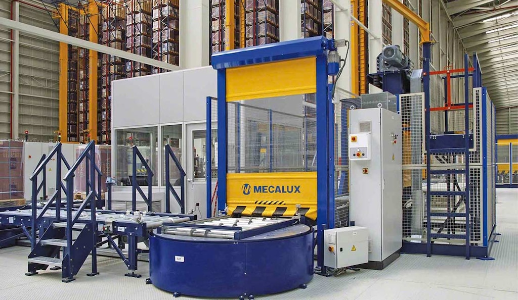 As condições dos paletes escravos são verificadas nos postos de inspeção de entrada dos armazéns automáticos