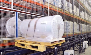 Um palete escravo é uma plataforma auxiliar que serve como suporte para outro palete