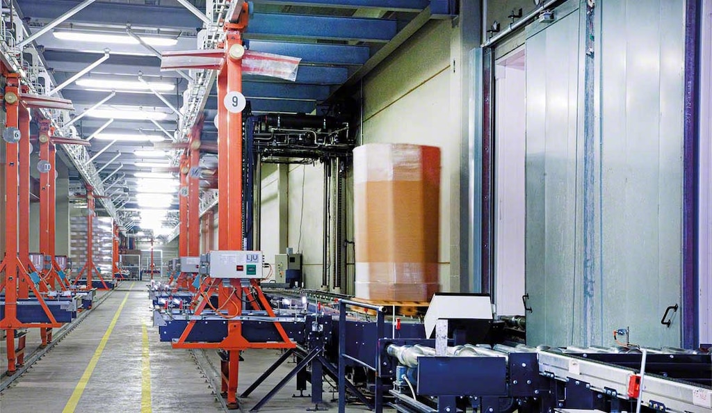 O SCADA coordena os processos automatizados do armazém da Congelados de Navarra