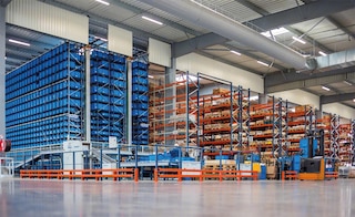 As estantes são sistema de armazenamento mais eficiente para o gerenciamento de mercadorias