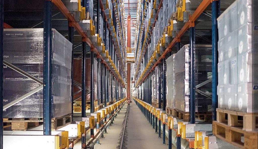 O Pallet Shuttle automático é uma solução adequada para produtos de alta rotatividade