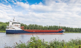 O transporte fluvial, um meio repleto de vantagens