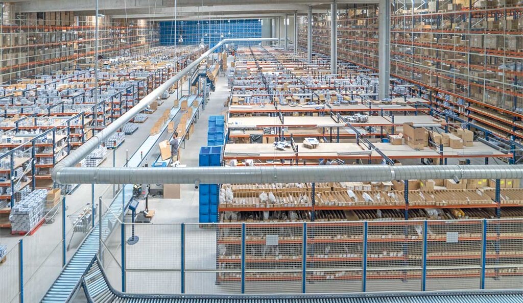O projeto da ventilação garante eficiência e segurança em armazéns automatizados
