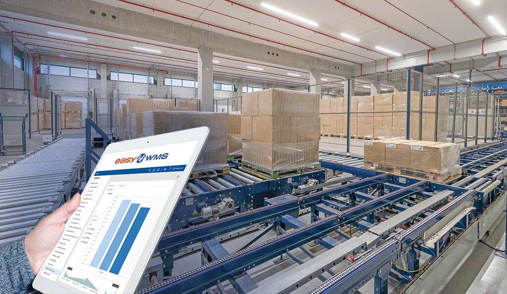 A geração de relatórios e a integração com a produção são alguns exemplos de utilização do Warehouse Management System