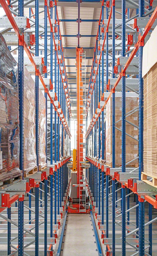 Sistema Pallet Shuttle com transelevador no armazém Verlhac