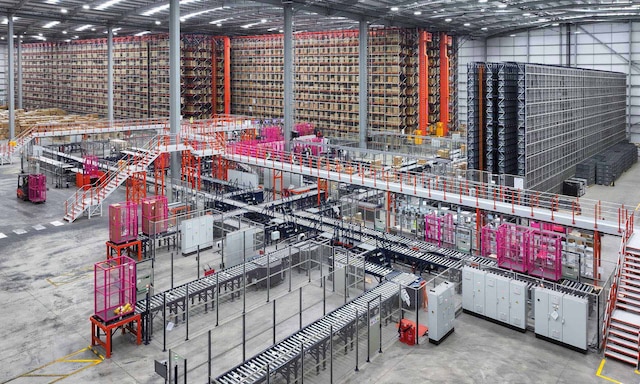 Armazém de e-commerce de produtos para banheiro Bathroom Mountain no Reino Unido