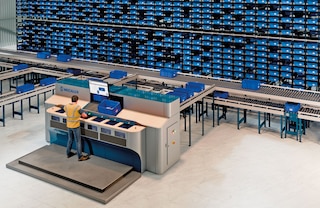A estação de picking de alto desempenho pode ser integrada ao Sistema Shuttle para agilizar a preparação de pedidos