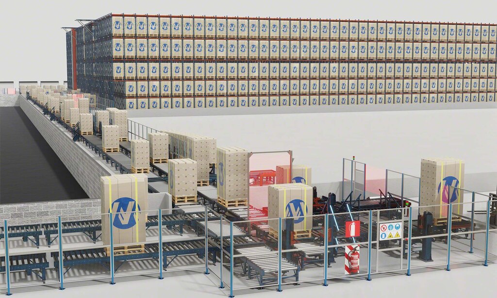 Armazém automático na fábrica de CEE Schisler Packaging Solutions em Thouars