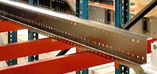 Os trilhos permitem que o shuttle 3D circule por corredores e canais