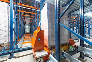 O Pallet Shuttle automático é uma solução muito útil para o armazenamento em câmaras frias