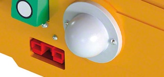 A antena do carro satélite recebe as ordens geradas pelo WMS