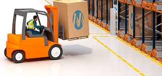 Marcas pintadas no solo em um armazém com Pallet Shuttle
