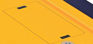 A parte superior do carro shuttle possui um compartimento para alojar a bateria