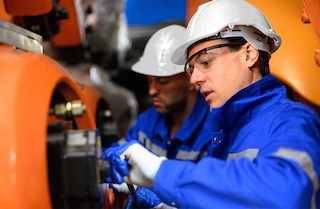 O serviço de peças de reposição da Mecalux facilita a reposição de diferentes peças e componentes