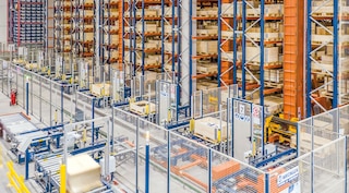 Transelevadores trilaterais automáticos Transelevadores trilaterais automáticos