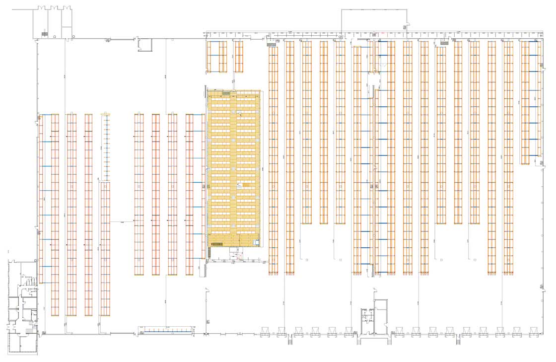 ‘Layout’ de um armazém setorizado com área de armazenagem, picking e estantes cantilever